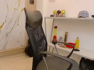 Chaturbate Nude Webcam of zayn_fox32