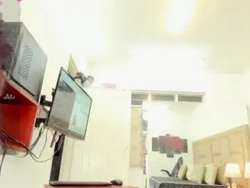 Chaturbate Free Live Porn of _shirleyy_
