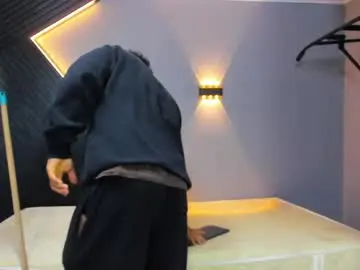 Chaturbate Watch Live Sex Cams of horny_nick18