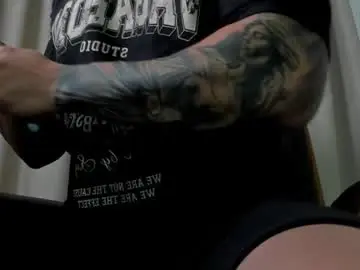 Chaturbate Live Sex Cam of clintmasterss