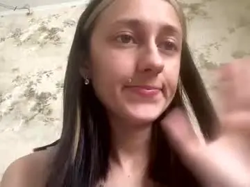 Chaturbate Live Sex Cam of viktoria9898