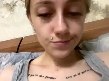 Chaturbate Live Sex Cam of viktoria9898