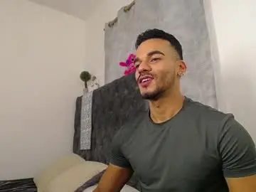 Chaturbate Adult Webcams of daniel_sherlock