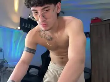 Chaturbate Watch Live Sex Cams of kisan_smith