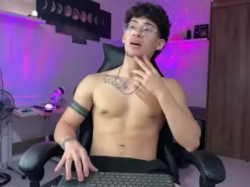 Chaturbate Best live sex cam show of kisan_smith