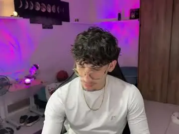 Chaturbate Watch Live Sex Cams of kisan_smith