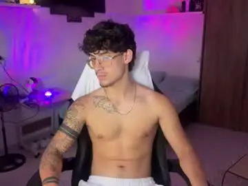 Chaturbate Sex Cam of kisan_smith