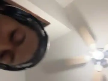 Chaturbate Watch Live Sex Cams of bareffoot10