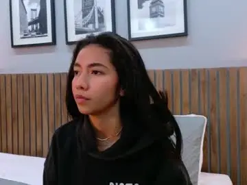 Chaturbate Sex Cam of luna_roja25