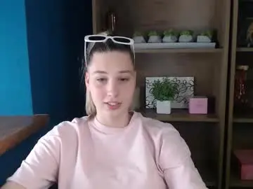 Chaturbate Best live sex cam show of lucky_barbie