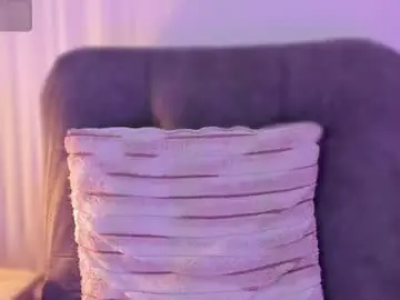Chaturbate Live Sex Cam of mirandajohnson_