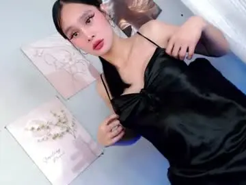 Chaturbate Live Sex Cam of slutnextdoor28