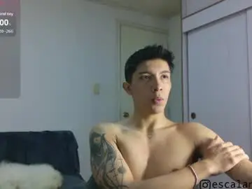 Chaturbate Live Sex Cam of thesaint_xxx