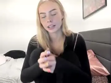Chaturbate Watch Live Sex Cams of ariah_is_blonde