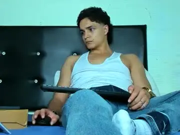 Chaturbate Live Sex Cam of master_dominant_777