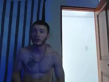 Chaturbate Live Sex Cam of ariana_esteban07