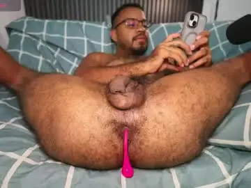 Chaturbate Adult Video Chat of little_bear00