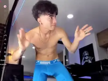 Chaturbate Best live sex cam show of pretur_crubaa