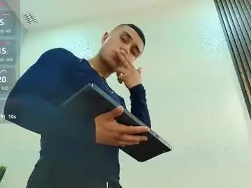 Chaturbate Adult Video Chat of bruno_cavalli