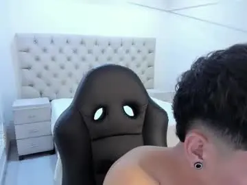 Chaturbate Live Sex Cam of jhoanleandro