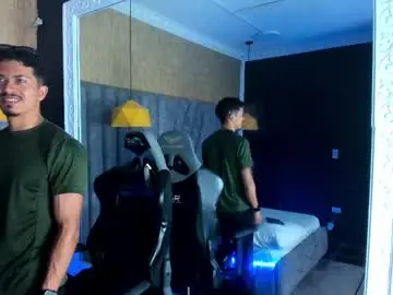 Chaturbate Live Porn of nicolaikarav