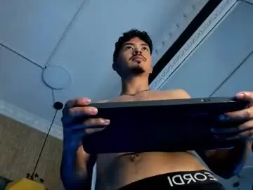 Chaturbate Adult Webcams of nicolaikarav