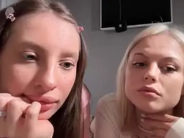 Chaturbate Adult Video Chat of roselunes