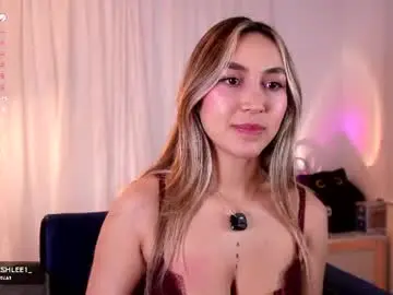 Chaturbate Adult Video Chat of ashley2004_