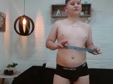 Chaturbate Best live sex cam show of damian_miller7
