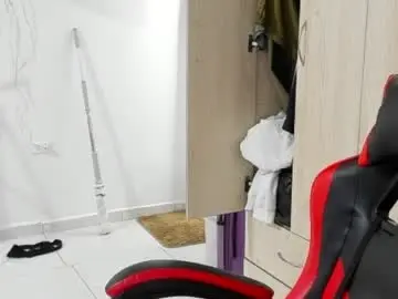 Chaturbate Live Sex Cam of daniel_443