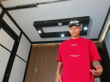 Chaturbate Free Porn Cam of dylanroyce_