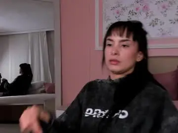 Chaturbate Live Sex Cam of violeta_rodriguez_