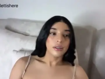 Chaturbate Live Sex Cam of scarlett_is_here