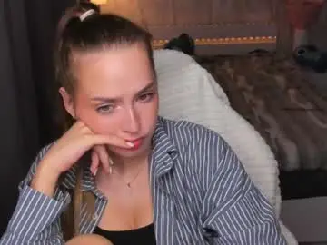 Chaturbate Live Sex Cam of ai__girl