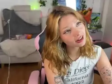 Chaturbate Free Live Porn of ari_kat666
