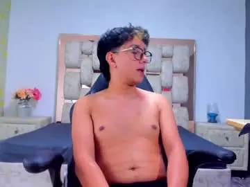 Chaturbate Nude Webcam of mexwilliams