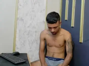 Chaturbate Free Live Porn of zack_horny19