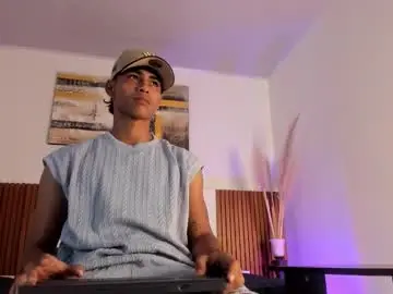 Chaturbate Live Porn of zander_2120