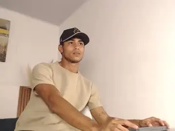 Chaturbate Watch Live Sex Cams of zander_2120