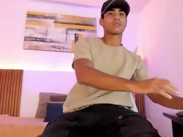 Chaturbate Live Sex Cam of zander_2120