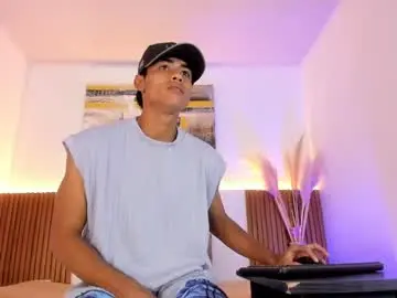 Chaturbate Best live sex cam show of zander_2120