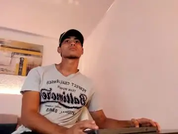 Chaturbate Live Porn of zander_2120