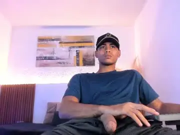 Chaturbate Live Sex Cam of zander_2120