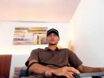Chaturbate Live Sex Cam of zander_2120