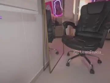 Chaturbate Free Live Porn of leahprada_
