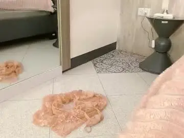 Chaturbate Live Sex Cam of persefyre