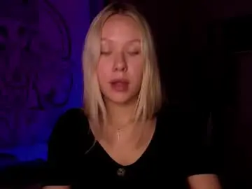 Chaturbate Watch Live Sex Cams of pureeangel