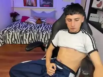 Chaturbate Watch Live Sex Cams of benji23_