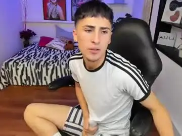 Chaturbate Free Live Porn of benji23_