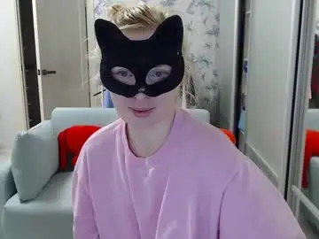 Chaturbate Live Sex Cam of emily_york18